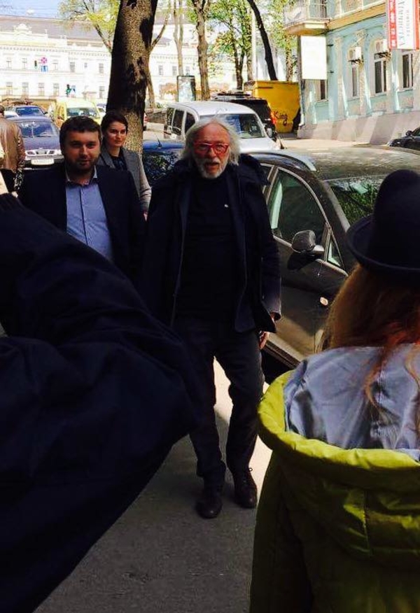 Пьер Ришар прилетел в Киев