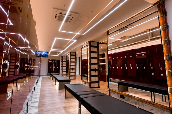 FIZIKA — спорт-клуб, шагающий в твой ритм