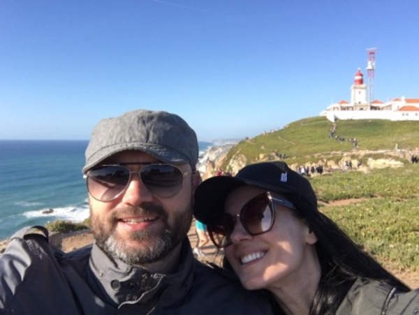 Ефросинина с мужем поделилились романтичными фото из Португалии