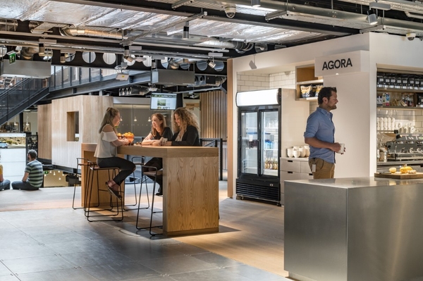 На зависть людям: самые красивые офисы 2017 года