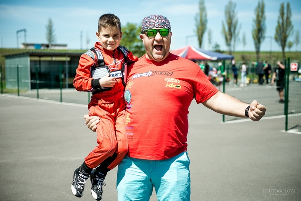 Сын актера шоу Дизель Студио Егора Крутоголова победил в гонках