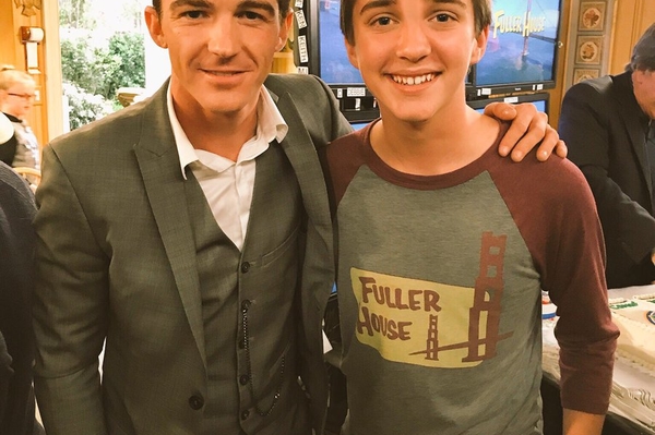 twitter.com/DrakeBell