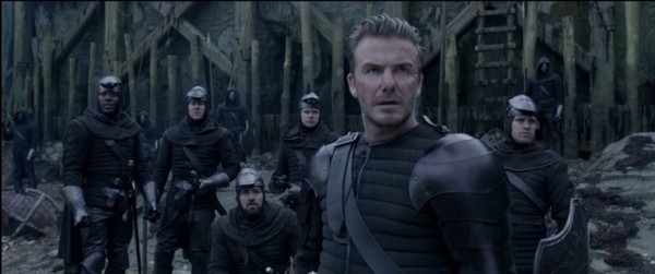 Неожиданно: Дэвид Бекхэм сыграл в фильме Король Артур: Легенда меча