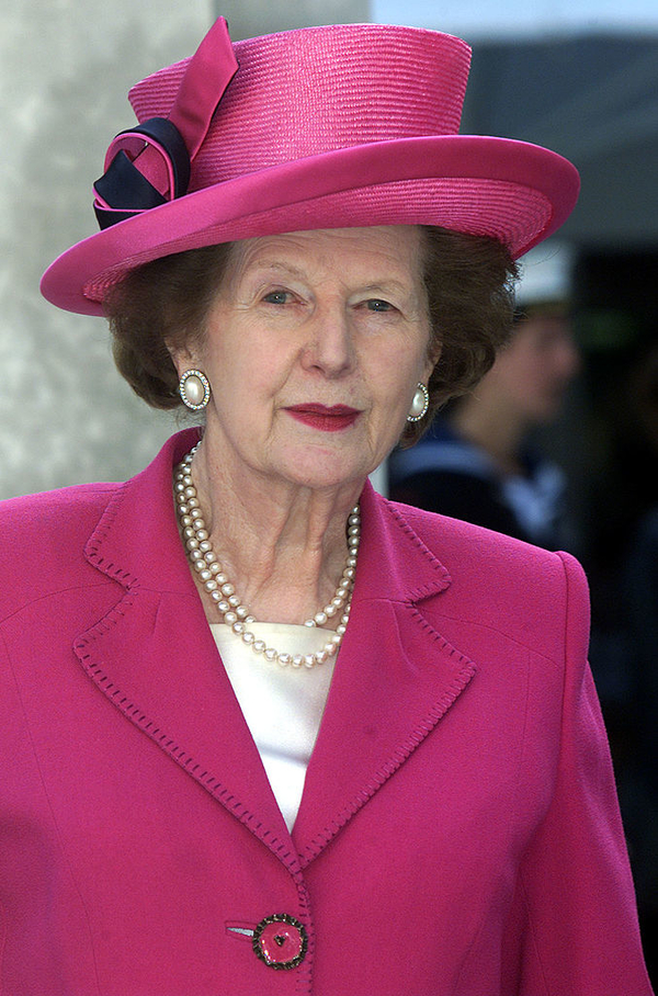 Знаменитую брошь Маргарет Тэтчер выставили на аукцион