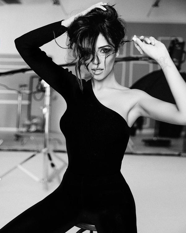 Чем живут украинские звезды в Instagram: Санта Димопулос