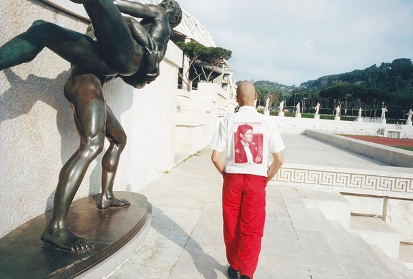 Supreme выпустят линейку одежды с изображением Майкла Джексона