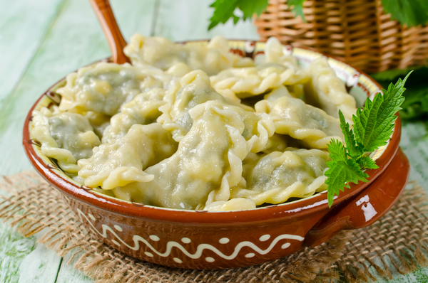 Вареники с творогом и зеленью: три вкусные идеи