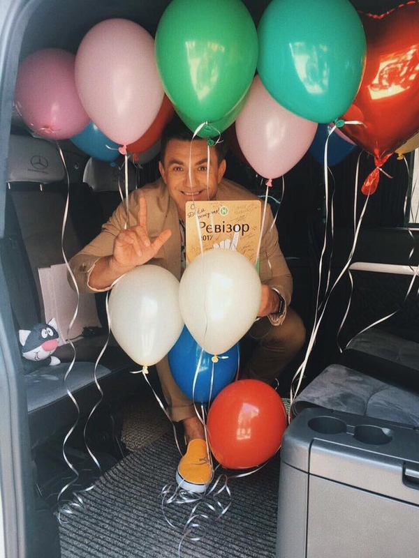 Николай Тищенко отметил день рождения с командой Ревизора