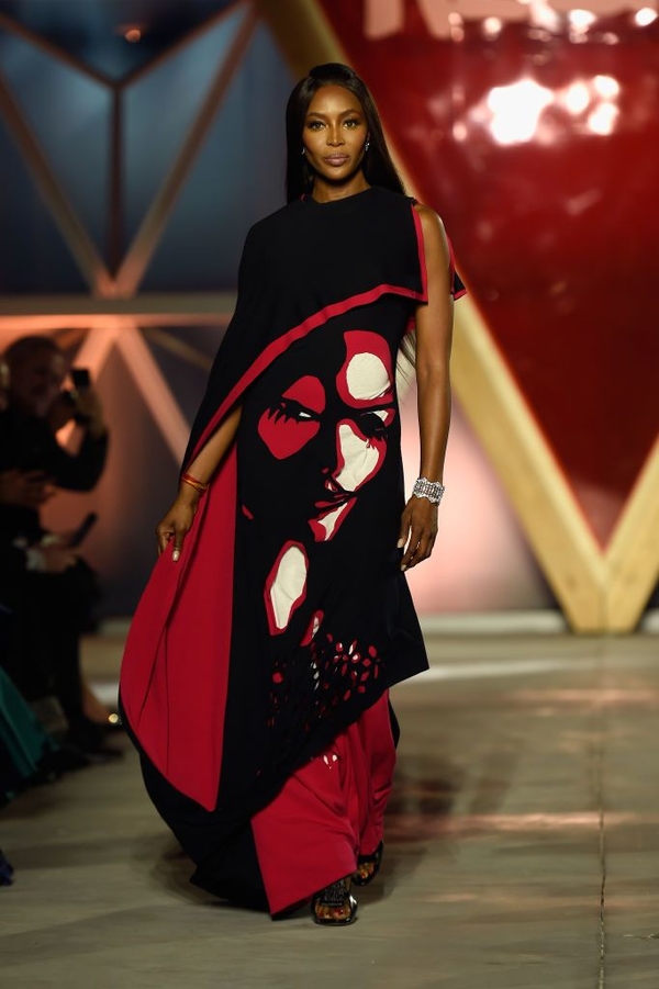 Каннский кинофестиваль 2017:  Наоми Кэмпбелл провела модный показ