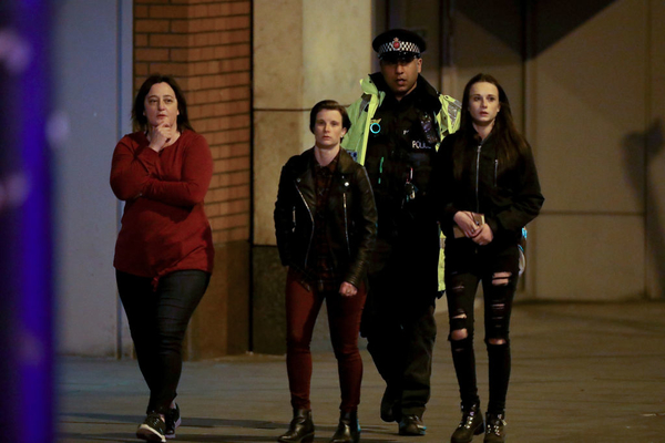 Теракт в Манчестере: на концерте Арианы Гранде прогремел взрыв