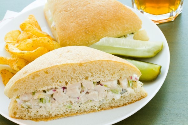 Сэндвич с салатом: ТОП-5 рецептов