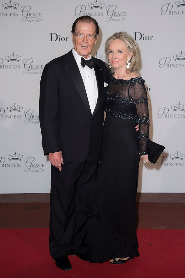 Умер Роджер Мур – актер, сыгравший роль Джеймса Бонда