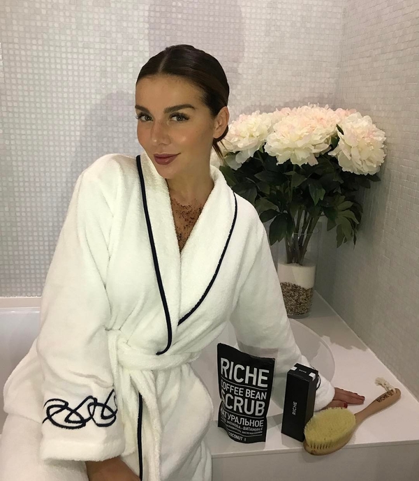 Анна Седокова поведала о третьей свадьбе