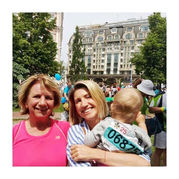 62-летняя мама Аниты Луценко пробежала марафон