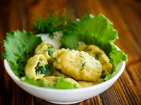 Вареники на пару с картофелем и зеленью