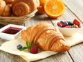 Домашние круассаны с джемом