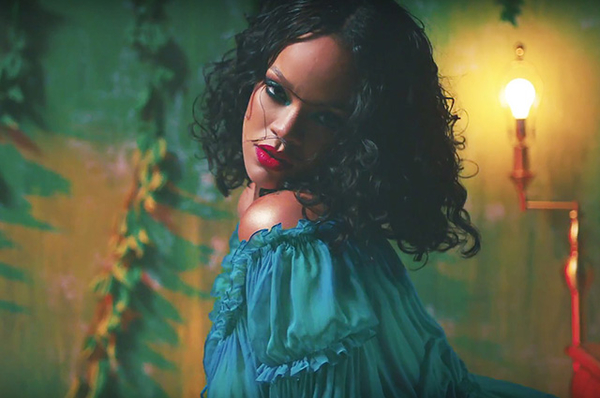 Рианна в прозрачной одежде снялась в новом клипе DJ Khaled