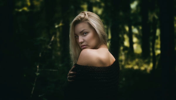 Как незаметно возбудить мужчину