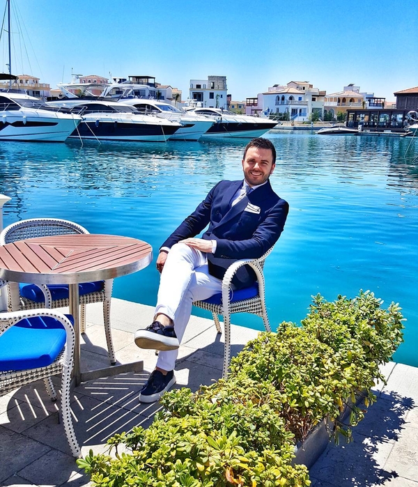 Григорий Решетник впервые показал новорожденного сына