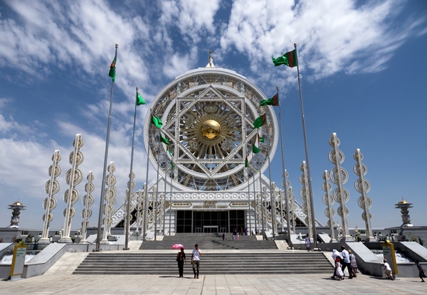 Туркменистан: фоторепортаж из страны, в которую никого не пускают