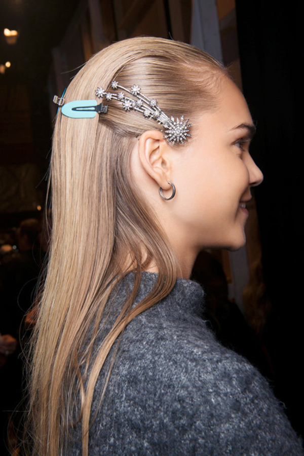 Волосы назад: тренд лета 2017