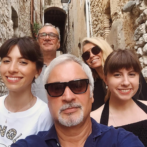 В Сети появилось селфи Меладзе и Брежневой на отдыхе во Франции