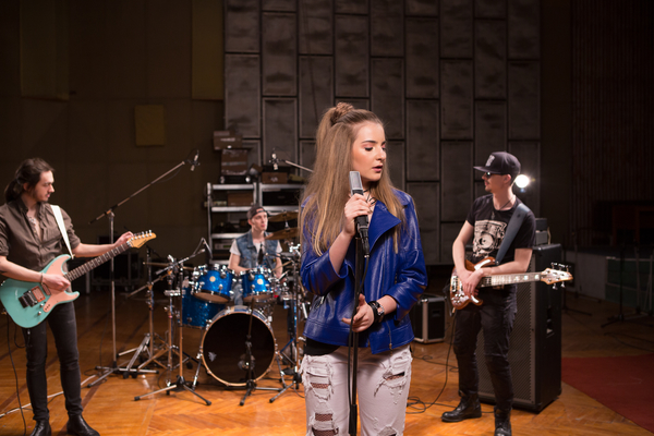 София Куценко презентовала новое видео Тоді