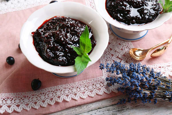 Заготовки из черной смородины: ТОП-5 рецептов