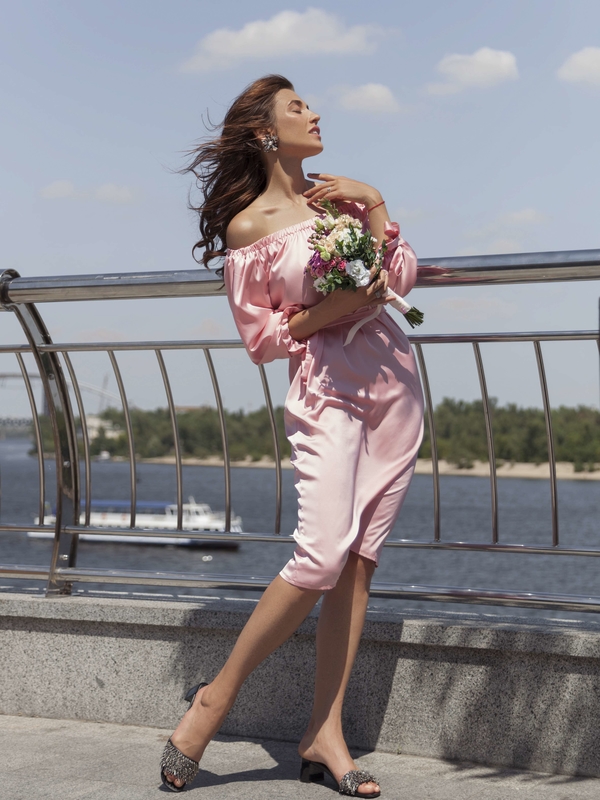 Алина Астровская в эксклюзивной съемке Безупречность 24/7