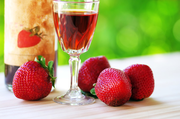 Наливки из летних ягод: ТОП-5 рецептов