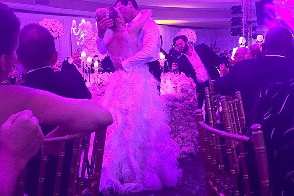 instagram.com/burgatroydchmerkovskiy