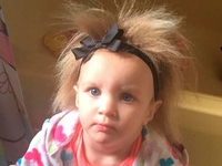 Фото маленькой девочки с необычными волосами восхитило соцсети