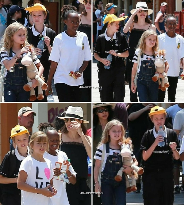 Анджелина Джоли отметила день рождения близнецов в Диснейленде