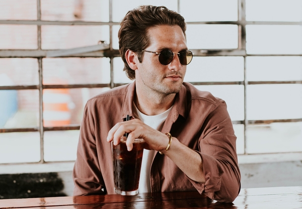 Язык тела мужчины, когда вы ему нравитесь