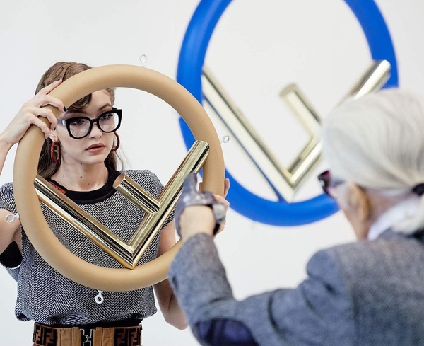 Джиджи Хадид и Кендалл Дженнер снялись в новом кампейне Fendi