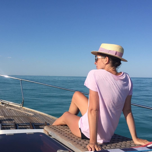 Катя Осадчая увезла маленького сына к морю