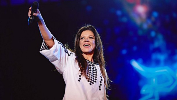 Руслана станцевала под душем в бикини