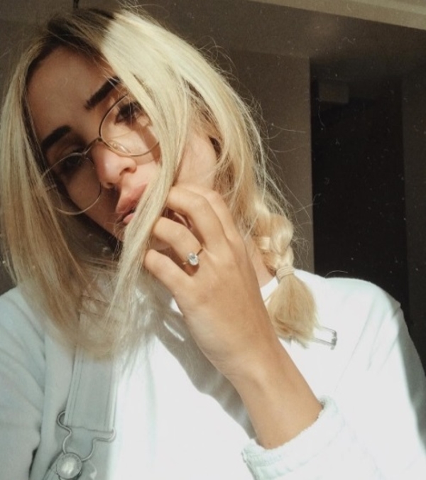 Опасная болезнь: женщина показала, к чему может привести эндометриоз