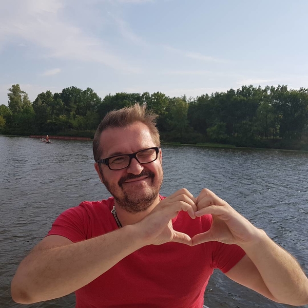 Александр Пономарев показал подросшего сына