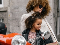 Классификация мам по способам воспитания: 4 основных типа