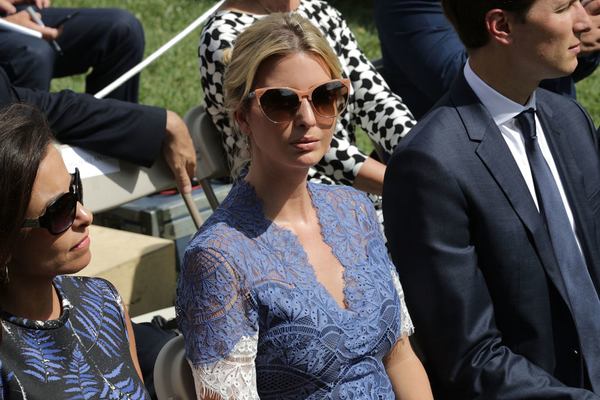 Иванка Трамп посетила Вашингтон в изящном наряде