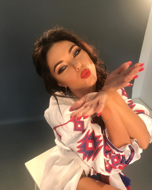 Чем живут украинские звезды в Instagram: Вика из НЕАНГЕЛОВ