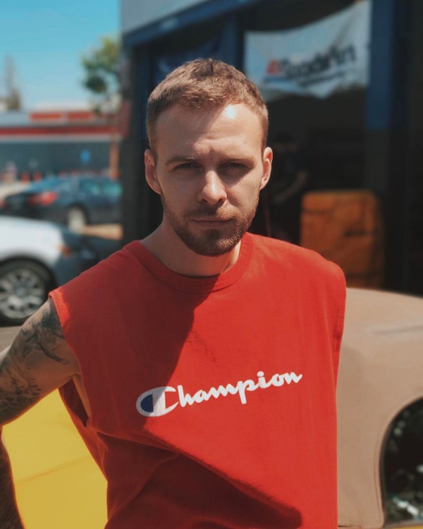 Новый клип Макса Барских набрал более двух миллионов