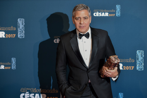 Джордж Клуни подаст в суд на журнал за публикацию снимков его детей