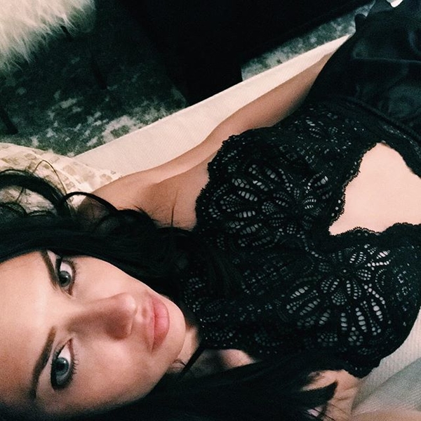 50 оттенков серого: в Сети появились сексуальные снимки Адрианы Лимы