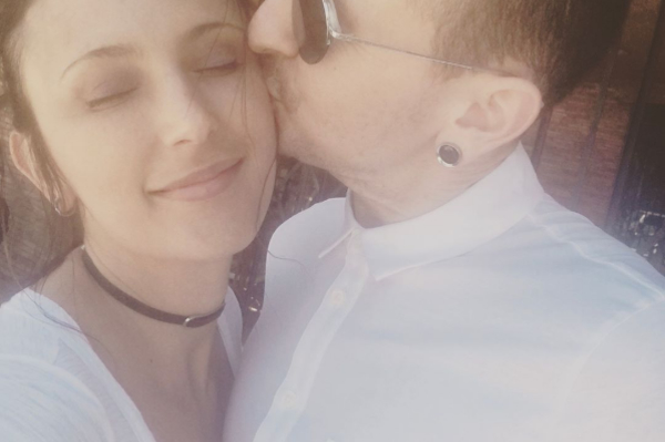 instagram.com/chesterbe