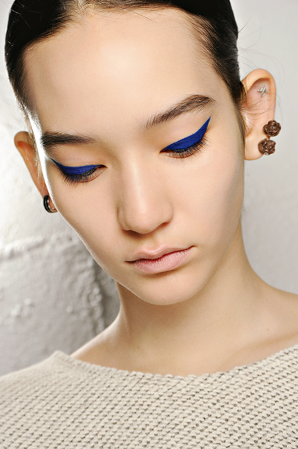 Голубые стрелки: новый бьюти-тренд