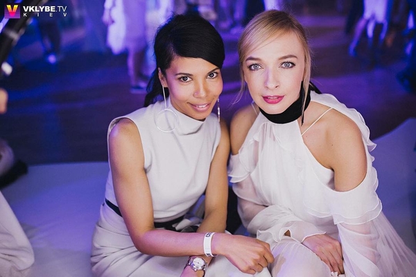 instagram.com/karolina_f_ashion