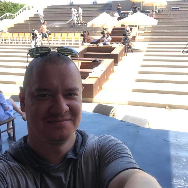 Кошевой забавно перепел отрывок из саундтрека к сериалу Слуга народа