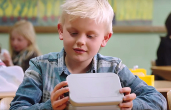 Трогательный норвежский ролик об усыновлении бьет рекорды популярности в Сети